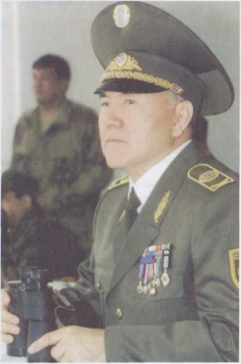 Верховный главнокомандующий Вооруженных Сил Республики Казахстан - Президент Республики Казахстан Н.А. Назарбаев